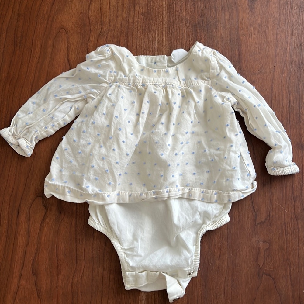 Baby Gap Girls 0-3 Months Long Sleeve Top - Light weight material